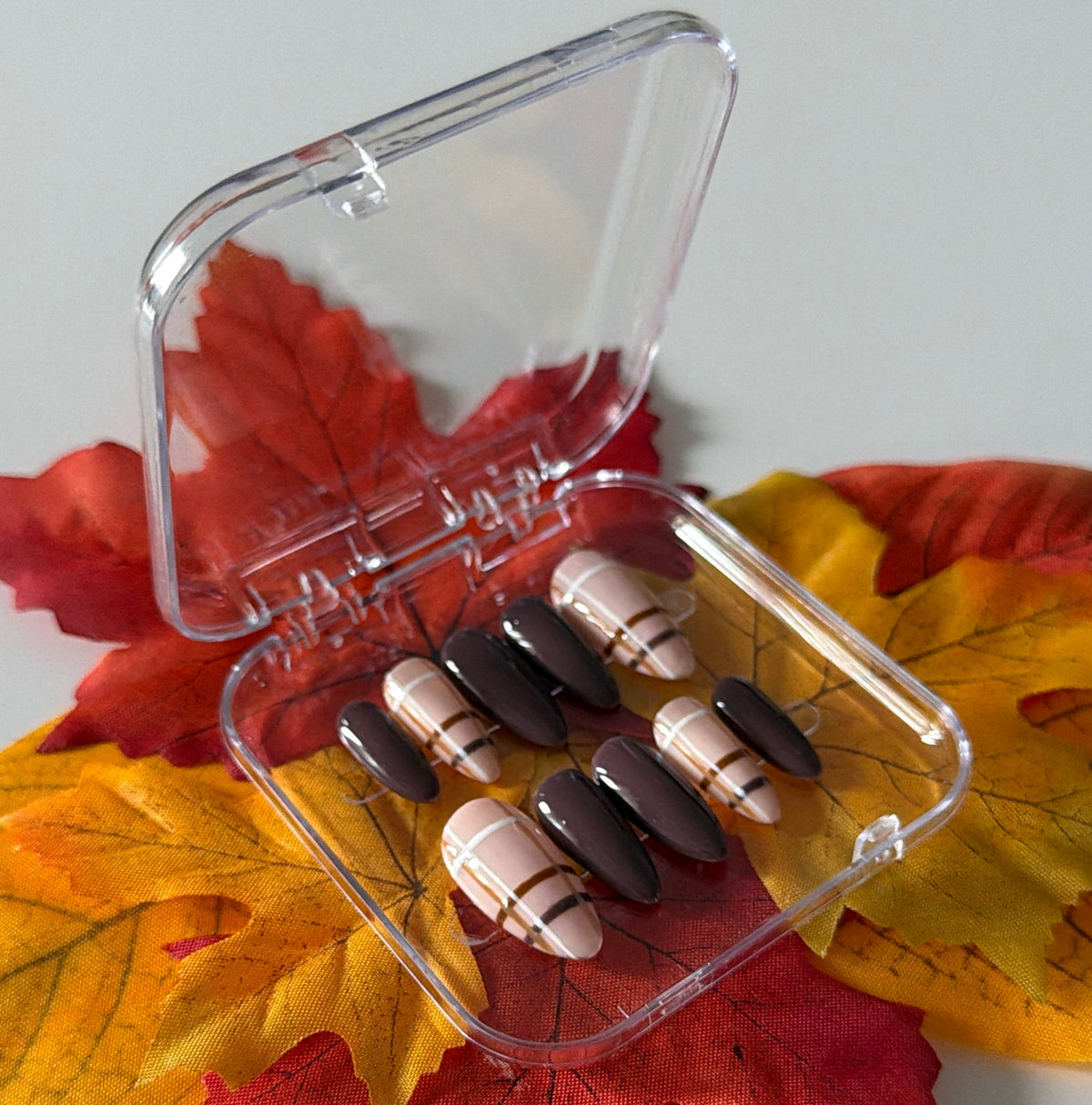 FALL FLANNEL - Press on nails